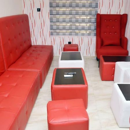 City Nest Hotel Ogombo Ngoại thất bức ảnh