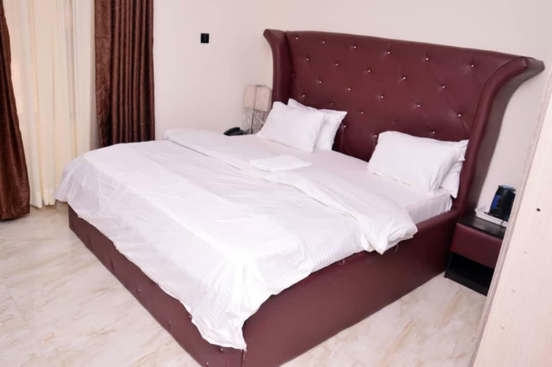 City Nest Hotel Ogombo Ngoại thất bức ảnh